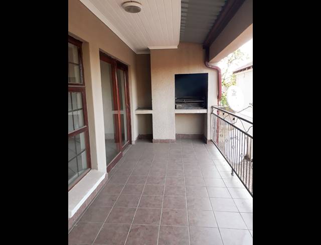 3 BEDROOM TOWNHOUSE FOR SALE IN VAALPARK